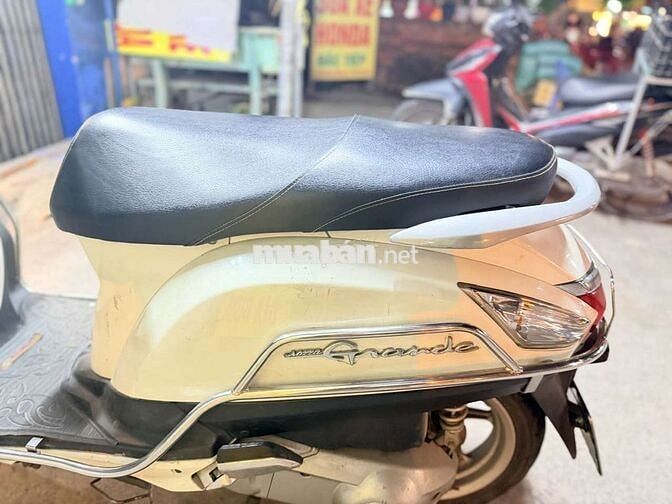 Yamaha Grande 2015 Trắng bstp. xe đi ít. trùm mền