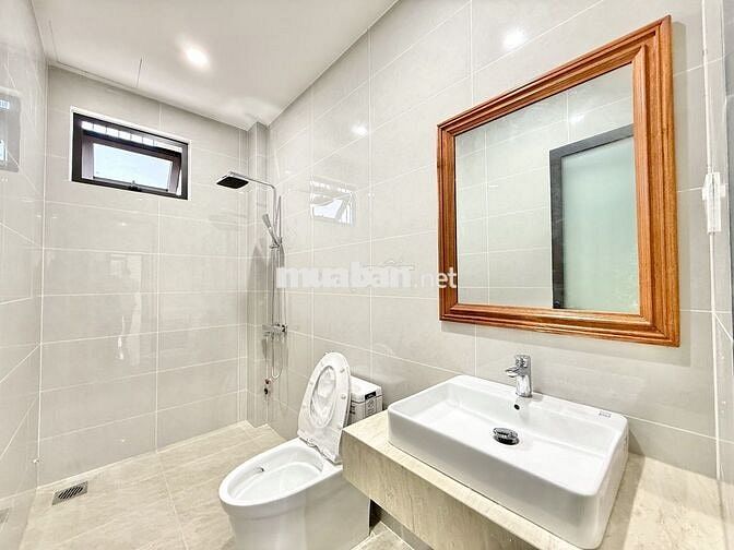 CHO THUÊ NHÀ MỚI 4 PHÒNG NGỦ ĐẦY ĐỦ NỘI THẤT CÓ THANG MÁY KĐT MỸ GIA