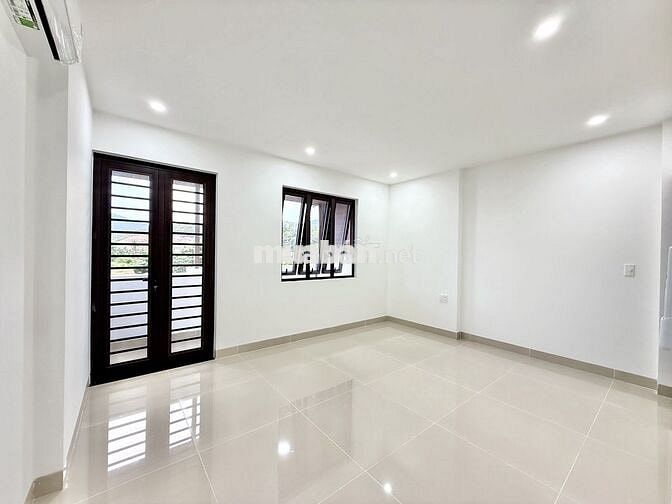 CHO THUÊ NHÀ MỚI 4 PHÒNG NGỦ ĐẦY ĐỦ NỘI THẤT CÓ THANG MÁY KĐT MỸ GIA