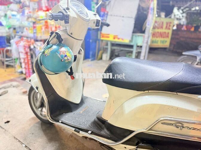 Yamaha Grande 2015 Trắng bstp. xe đi ít. trùm mền