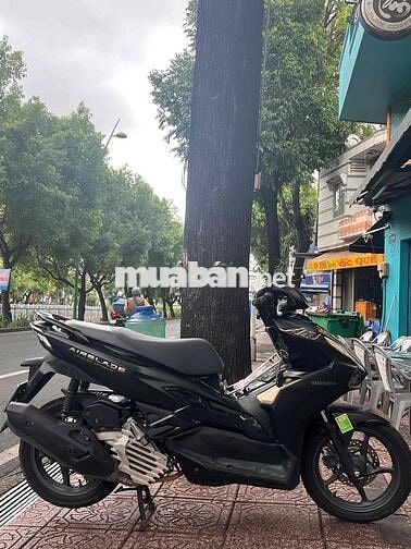 Honda Air Blade 125 4 van màu Đen