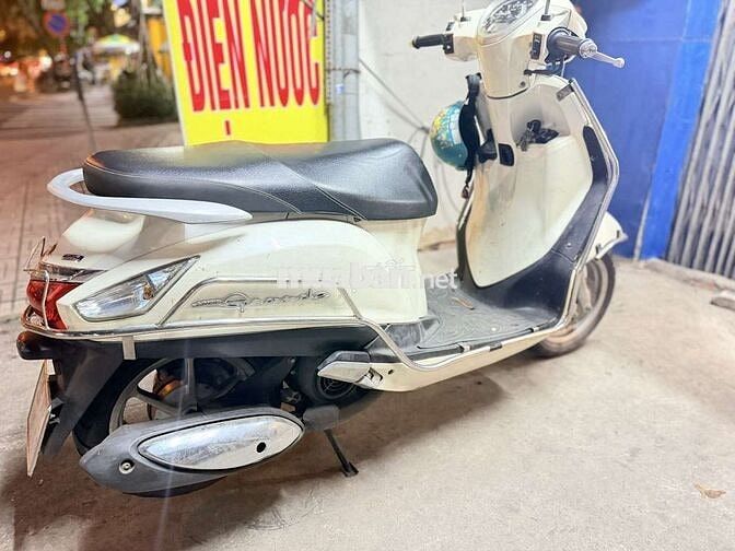 Yamaha Grande 2015 Trắng bstp. xe đi ít. trùm mền
