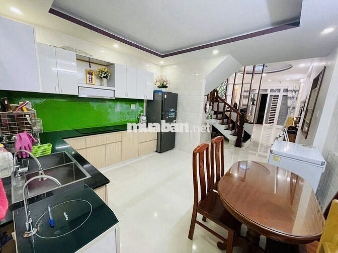 CHO THUÊ NHÀ ĐẸP 3 PHÒNG NGỦ FULL NỘI THẤT KHU VỰC VĨNH HÒA