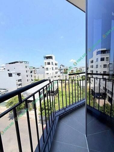 STUDIO BAN CÔNG KHU VỰC YÊN TĨNH