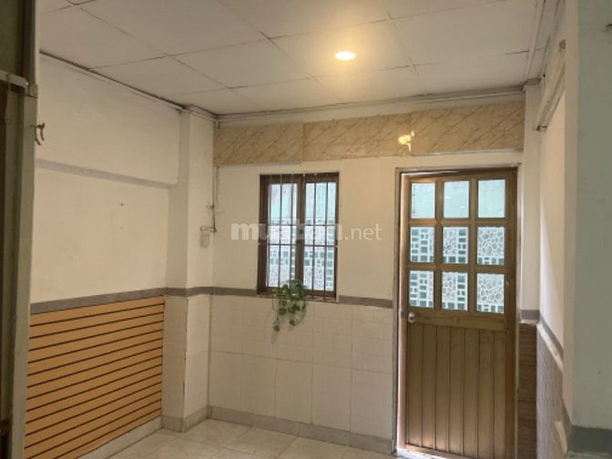 Bán nhà Lý Chính Thắng, gần chợ Tân Định