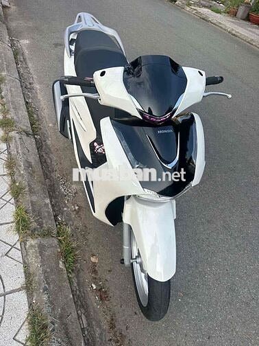 Honda SH 160i ABS T7/2026 Trắng đen siêu lướt