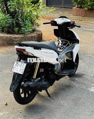 Honda AB 125 cuối 2016 Trắng đen khoá smkey