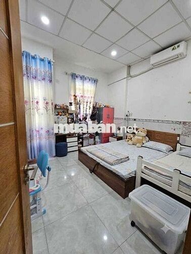 NHỈNH 4 TỶ NHÀ 2 TẦNG LÊ VĂN QUỚI 4X10M HẺM XE HƠI THÔNG