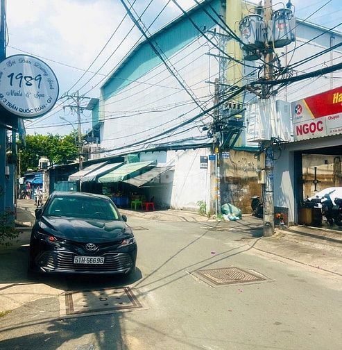Cho thuê Mặt tiền kinh doanh Trưng Nữ Vương sát chợ Hóc Môn 7*15 4tầng