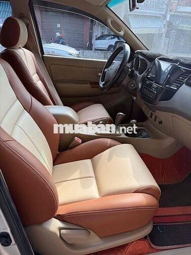 Toyota Fortuner 7 chỗ Số tự động Xăng Bạc