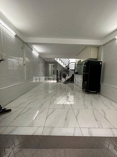 Cho thuê Mặt tiền kinh doanh Trưng Nữ Vương sát chợ Hóc Môn 7*15 4tầng