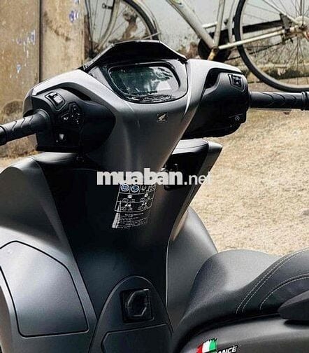 Honda SH 160i ABS 2026 Xám xi măng 146 km