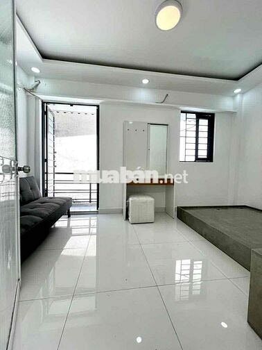 Sát mặt tiền Nguyễn Trãi . Q5 ( full nội thất ) 3Pn - nở hậu