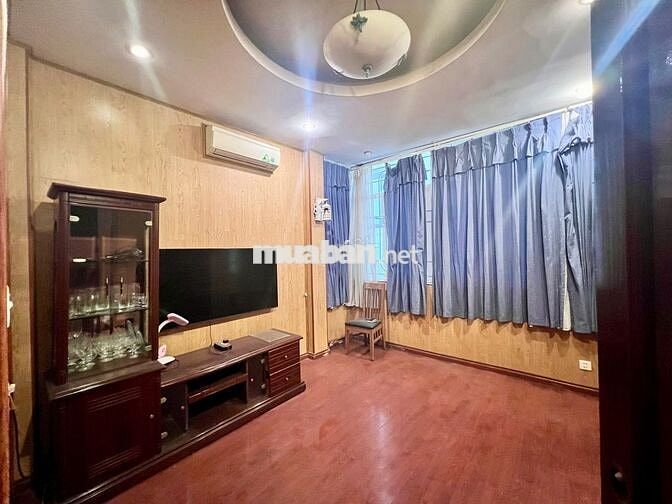 CHO THUÊ NHÀ KHÉP KÍN 4 TẦNG TẠI NGÕ THỤY KHUÊ, HÀ NỘI