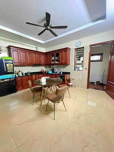 Bán nhà Hoàng Cầu, 70m2, khu phân lô, xây 4 tầng, ô tô tránh trước nhà