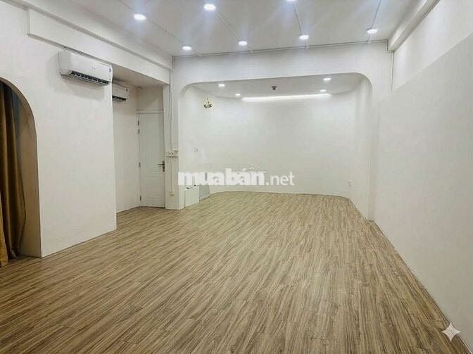 CHO THUÊ LẦU 4 MẶT TIỀN ĐƯỜNG CỘNG HÒA- VIEW SIÊU ĐẸP, GIÁ RẺ BẤT NGỜ