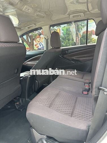 Toyota Innova 2022 Trắng Số sàn 7 chỗ
