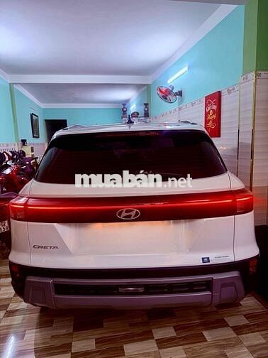 Bán Hyundai Creta T10/2025 Trắng New 99%