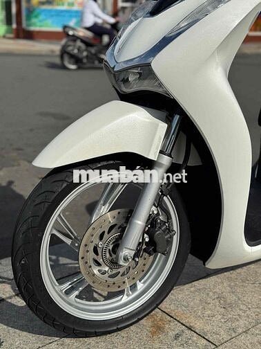 SH 150 ABS 2022 Trắng 10.000 km Bstp Chính Chủ