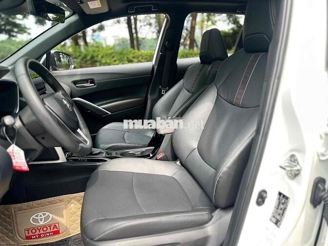 Toyota Corolls Cross 2024 1.8V Trắng 20000Km Zin