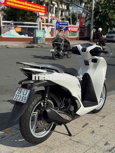 SH 150 ABS 2022 Trắng 10.000 km Bstp Chính Chủ