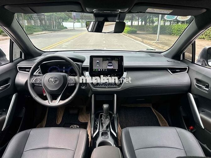 Toyota Corolls Cross 2024 1.8V Trắng 20000Km Zin