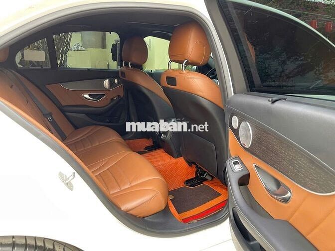 Chính chủ bán C300 AMG sản xuất 2019