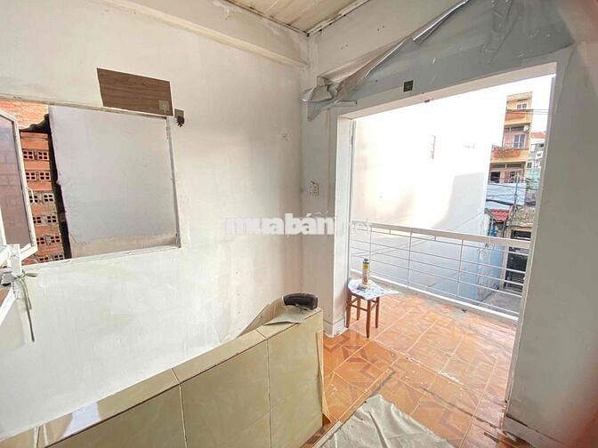 Căn 6 người ở 2 phòng ngủ tách bếp ban công 2 mặt thoáng lối đi riêng