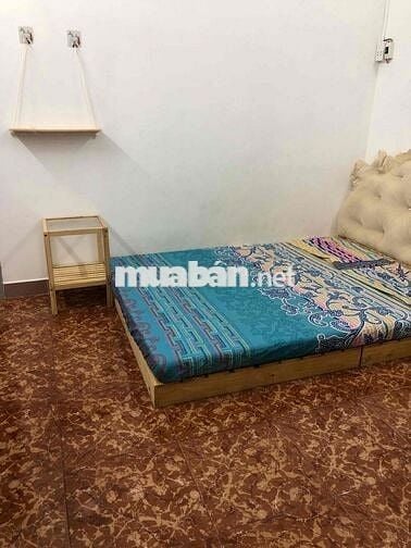 Phòng ban công rộng, tách bếp ngoài phòng tại 143/76 Gò Dầu