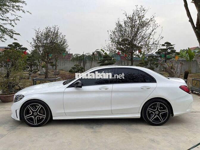 Chính chủ bán C300 AMG sản xuất 2019
