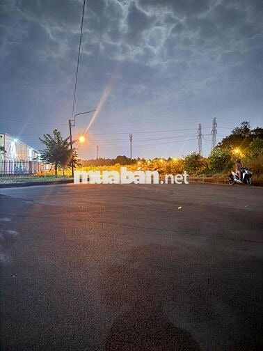 BÁN ĐẤT SÁT UỶ BAN PHƯỜNG BÌNH LỘC - TP ĐỒNG NAI