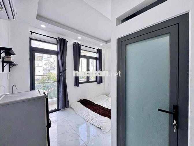 CĂN HỘ BANCOL CỬA SỔ LỚN - DƯƠNG QUẢNG HÀM FULL NỘI THẤT