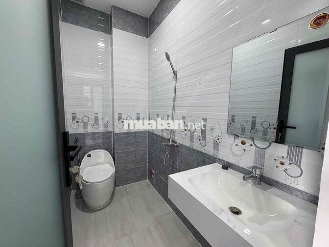 CĂN HỘ BANCOL CỬA SỔ LỚN - DƯƠNG QUẢNG HÀM FULL NỘI THẤT