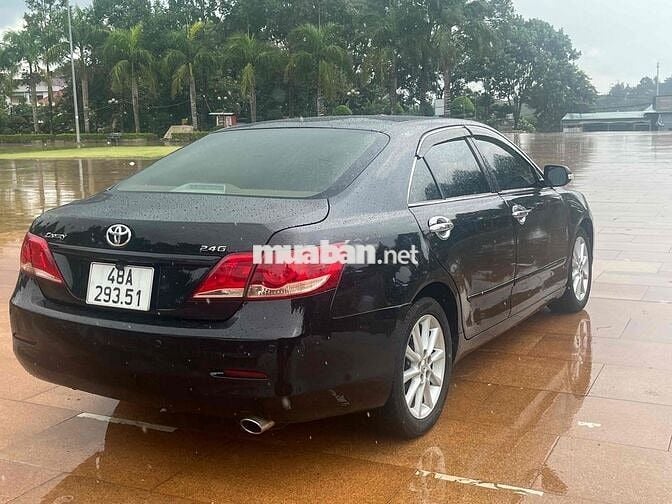 Toyota Camry 2.4G số tự động màu Đen
