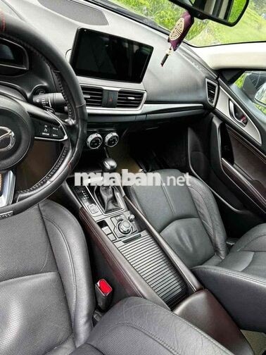 Mazda Mazda 3 2018 Vàng cát