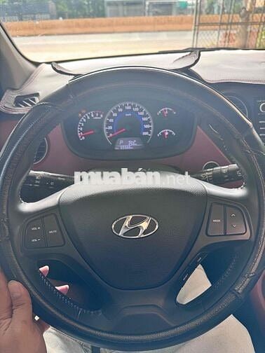 Hyundai i10 AT hatchback 2018 Trắng Tự động