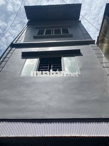 Cho Thuê nhà mới sửa sạch đẹp ngõ 271 Bùi Xương Trạch to rộng