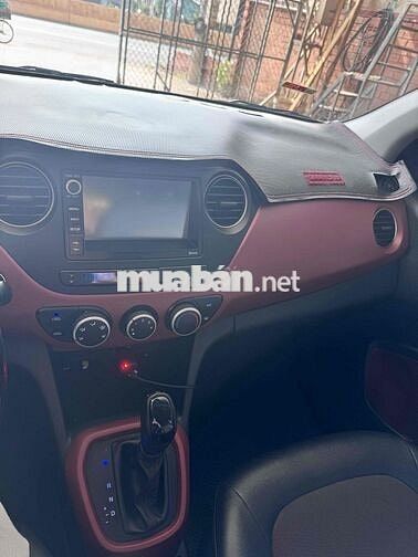 Hyundai i10 AT hatchback 2018 Trắng Tự động