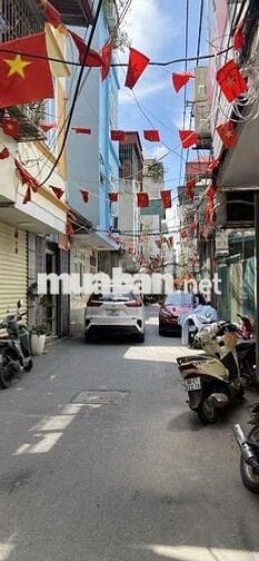 Cho Thuê nhà mới sửa sạch đẹp ngõ 271 Bùi Xương Trạch to rộng