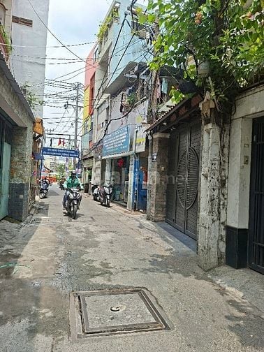 Cho thuê nhà mặt tiền nguyên căn gần ngã 3 Ông TẠ cách CMT8 20M