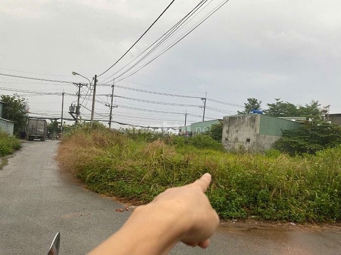 Bán Đất thổ cư 2 mặt tiền,gần đường 23 đường NGUYỄN XIỂN ( Vin home )