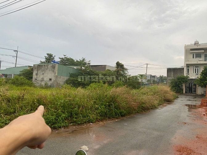 Bán Đất thổ cư 2 mặt tiền,gần đường 23 đường NGUYỄN XIỂN ( Vin home )