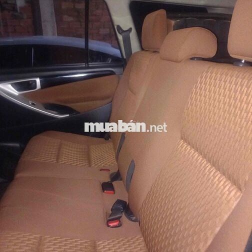 Toyota Innova 2016 Bạc 8 chỗ