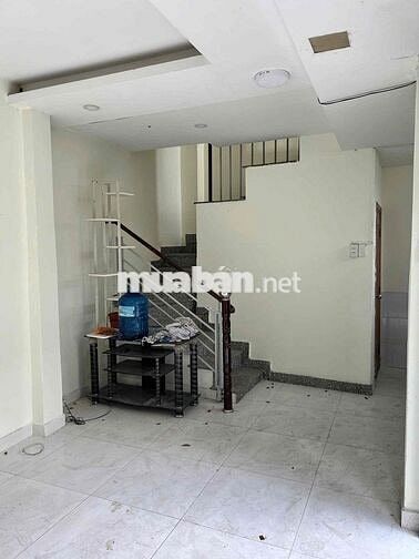 Nguyên căn Trần Văn Quang Tân Bình  2 pn có sân thượng