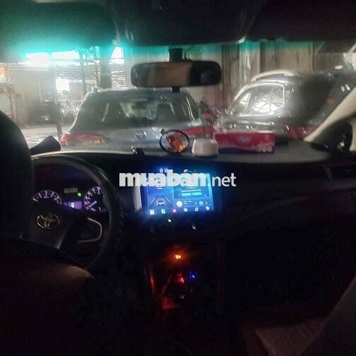 Toyota Innova 2016 Bạc 8 chỗ