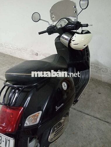 Piaggio Vespa GTS Nam màu Đen