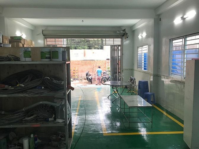Bán đất tặng nhà hẻm xe hơi 6m