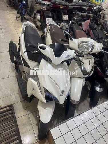Honda Air Blade Trắng