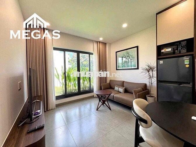 CĂN HỘ FULL NỘI THẤT TIỆN NGHI BAN CÔNG NGAY CÔNG VIÊN CẦU GIẤY