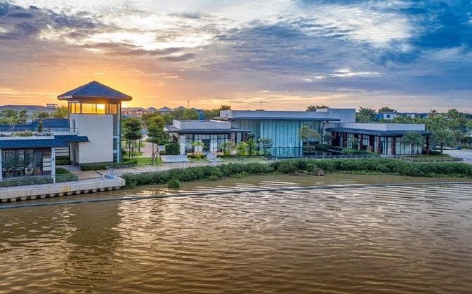 Cần chuyển nhượng biệt thự song lập Swan Bay zone 8 hướng đông nam